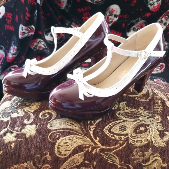 Retro Burgundy heels - Picture 2 of 8